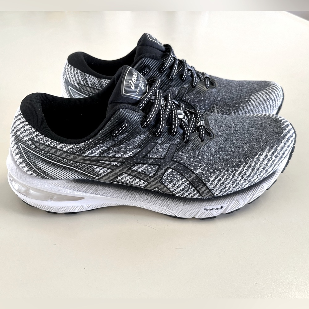 ASICS GT-2000 10 Men’s Running Shoes Size 8